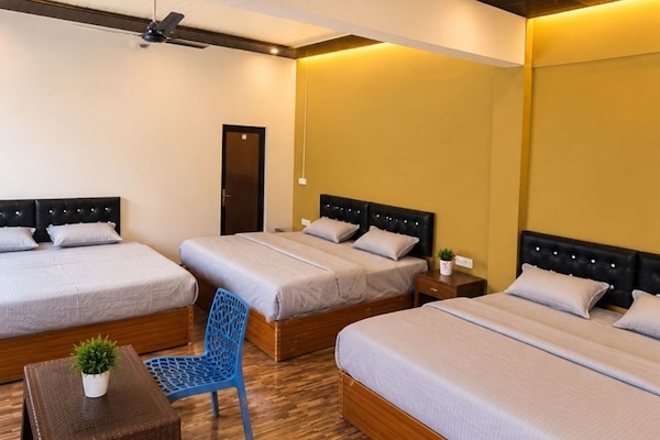 Superior Room | Rollaway beds (surcharge), bed sheets