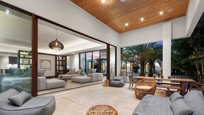 Exterior - Villa Maroc (Miami)