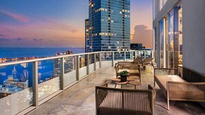 Exterior - Infinity Penthouse (Miami)