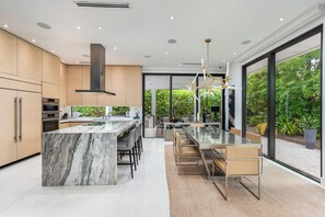 Exterior - Villa Amaya (Miami)