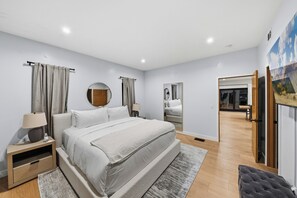Apartment (3 Bedrooms) | Exterior - Farley Court (Studio City)
