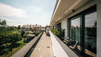 Junior Suite with Balcony | Terrace/patio