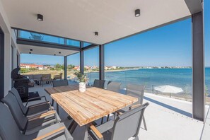 Outdoor dining - Villa Serena (Privlaka)