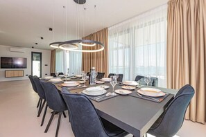 Dining - Villa Serena (Privlaka)