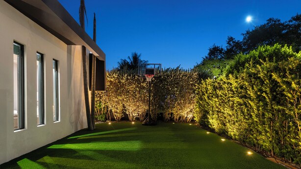 Unclassified image, 1 of 51, button - Villa Grace (Miami)