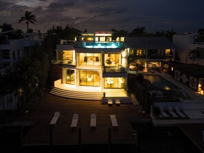 Exterior - Villa Savant (Miami Beach)
