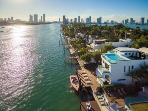 Exterior - Villa Savant (Miami Beach)