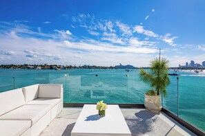 Exterior - Villa Savant (Miami Beach)