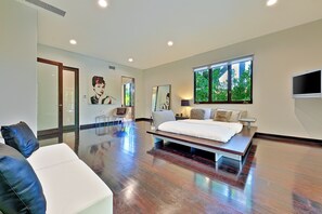 Exterior - Alta Paradise (Beverly Hills)