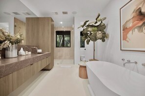 Apartment (5 Bedrooms) | Exterior - Kraft Villa (North Hollywood)