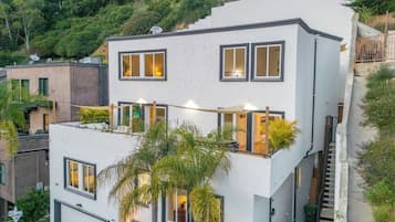 Apartamento (5 Bedrooms) | Fachada