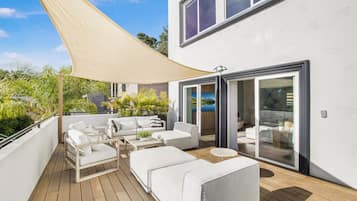 Apartamento (5 Bedrooms) | Fachada