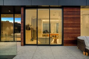 Exterior - Belfast Estate (West Hollywood)