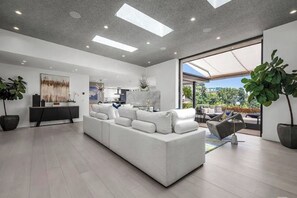 Exterior - Saint Ives Reserve (West Hollywood)