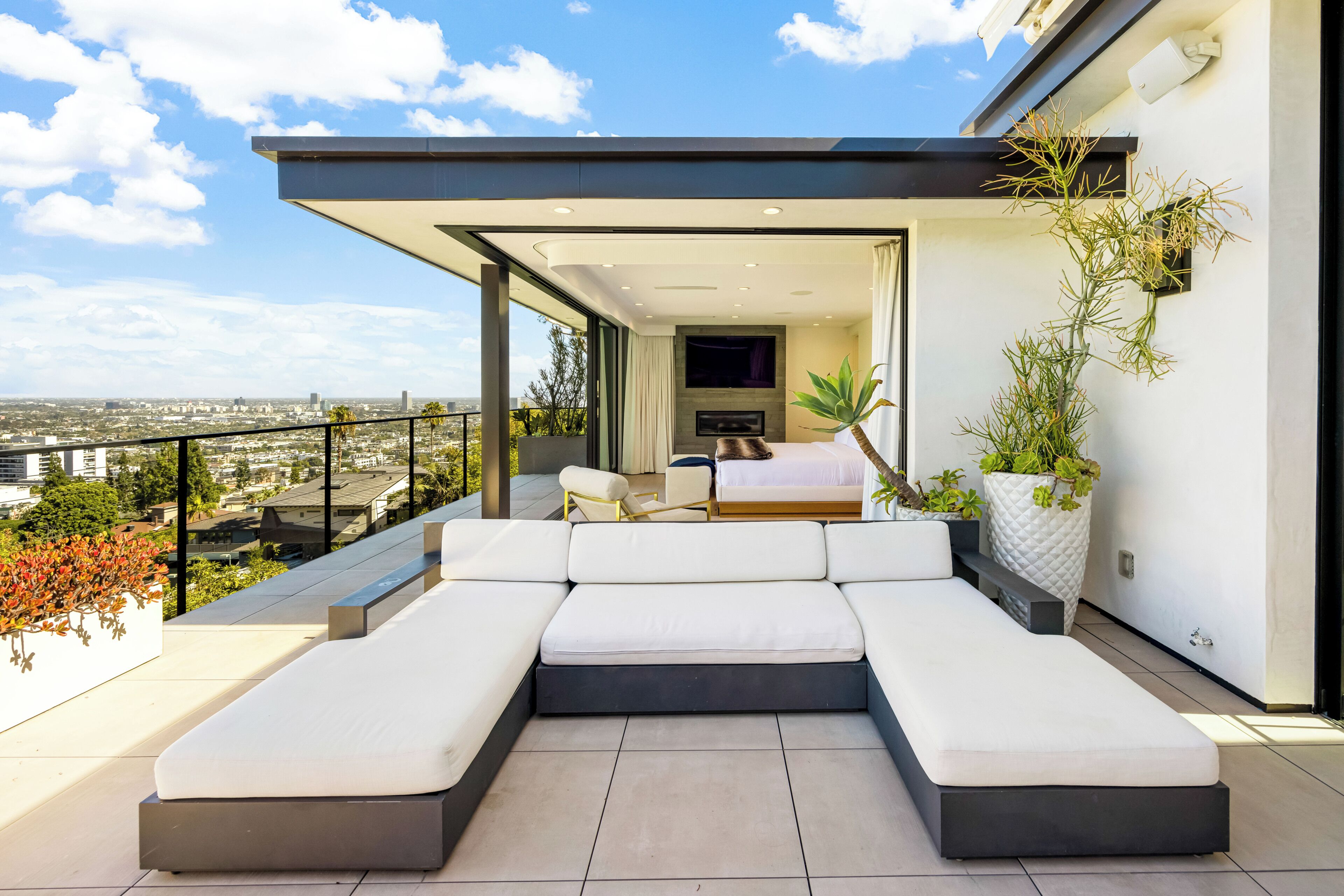 Villa (3 Bedrooms) | Exterior