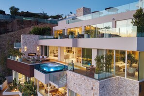 Exterior - Blue Lagoon (West Hollywood)