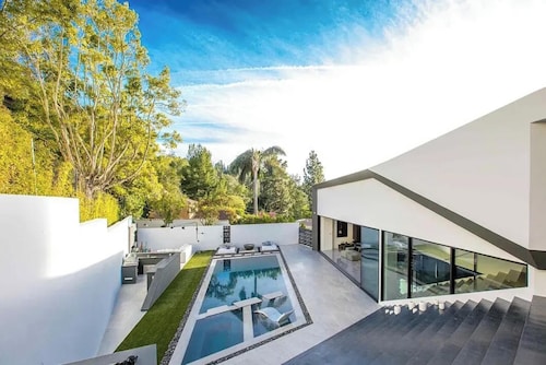 Bowmont Glass Estate