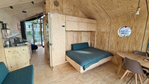 2 多间卧室、熨斗/熨衣板、WiFi、床单
