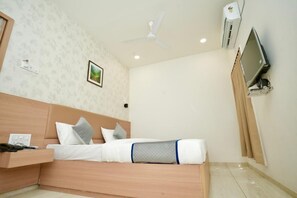 Chambre Deluxe, vue ville | Bureau, Wi-Fi gratuit