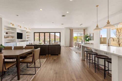 Coral Canyon Estates: 2 Private Pools + Cold Plunge