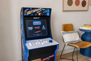 Games room - Golf Course Views: Pool + Golf Course Views (Washington)