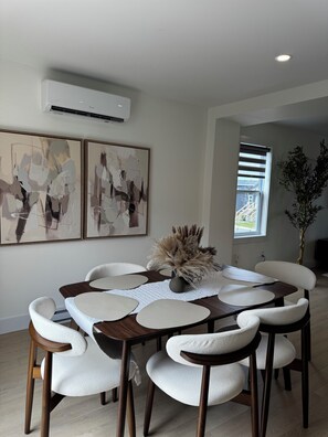 Dining - New Premium Luxury 3-Bedroom Getaway| Parking (St. John's)