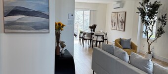New Premium Luxury 3-Bedroom Getaway| Parking