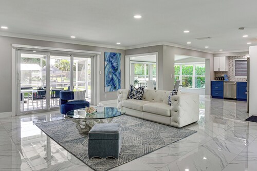Waterfront Escape! Boaters Paradise in Cape Coral