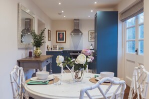 Dining - Javelin Cottage at Stancombe Park (Dursley)