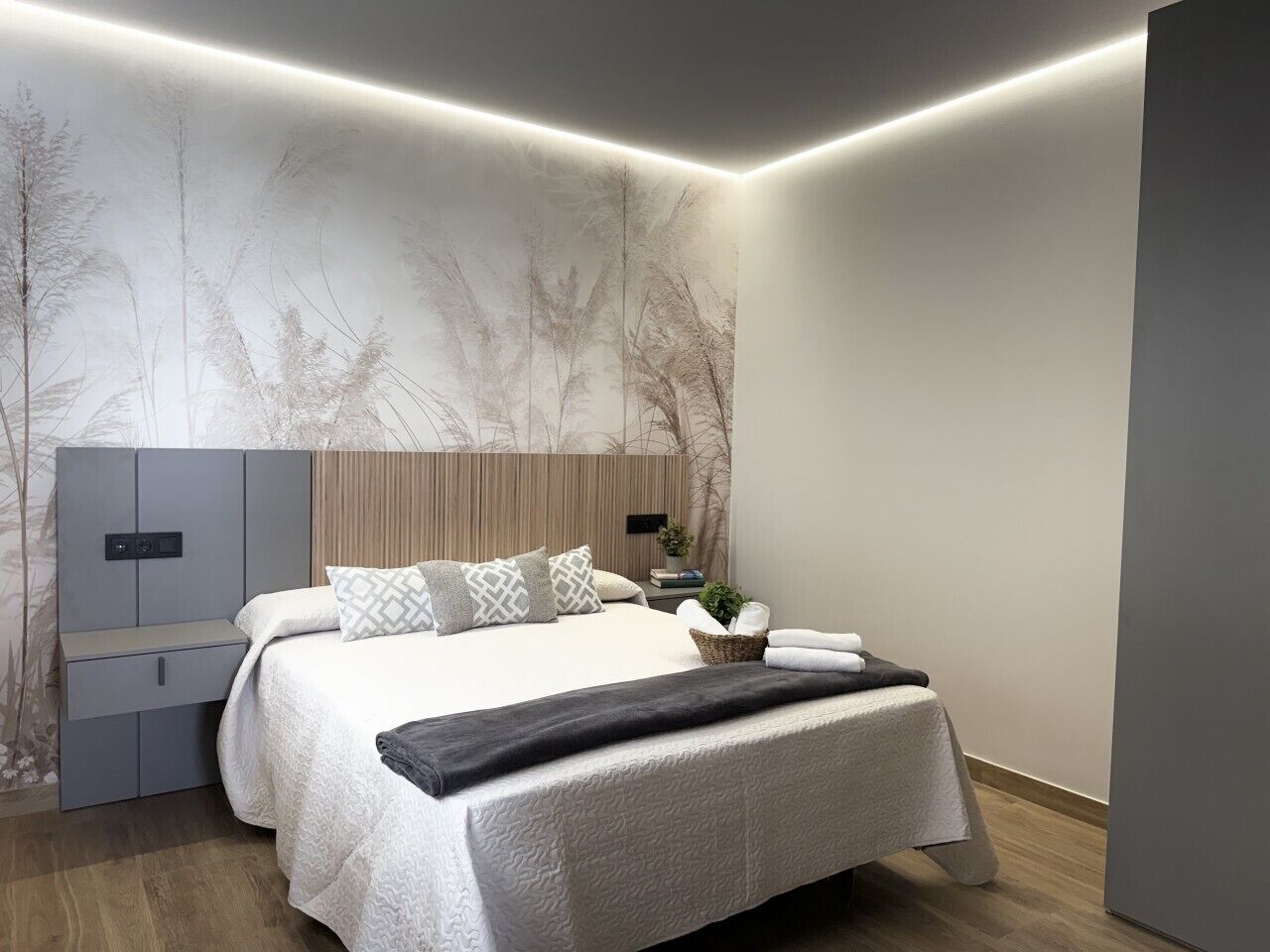 2 dormitorios, tabla de planchar con plancha, wifi y ropa de cama