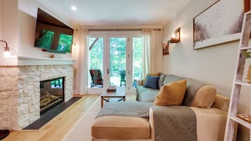 Apartment (3 Bedrooms) | Front of property
