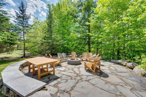 Riverfront Ski-in/ski-out Condo at Loon Mountain