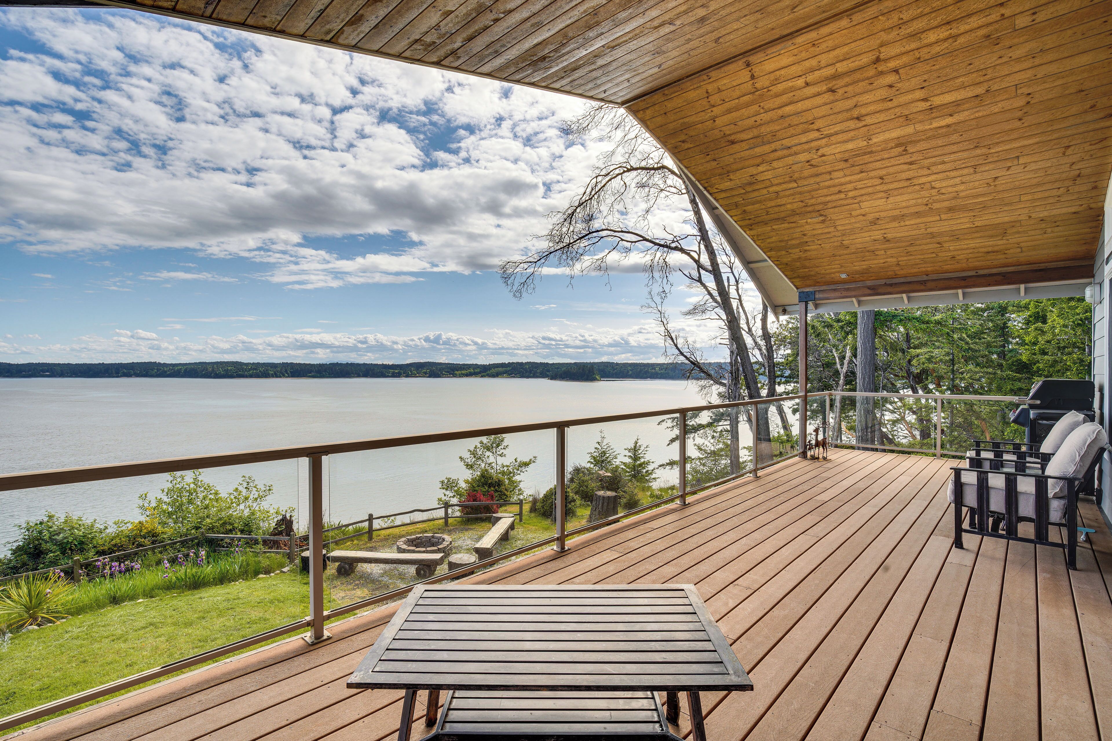 House (3 Bedrooms) | Front of property