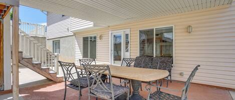 Apartment (2 Bedrooms) | Front of property