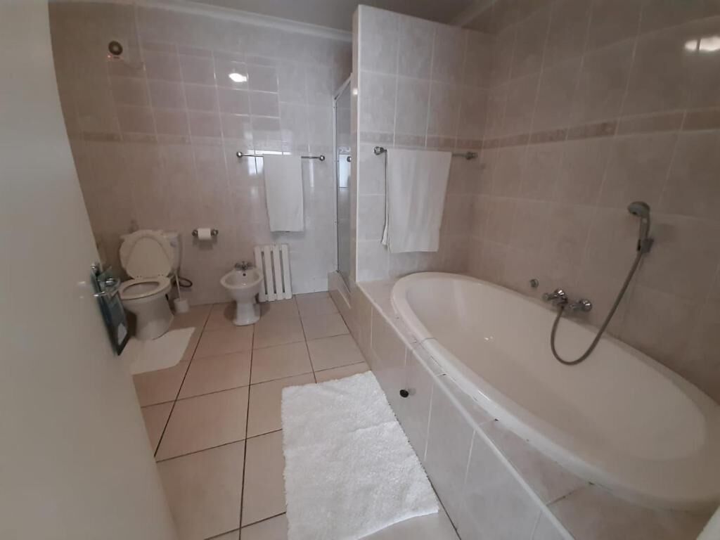 Chambre Double Deluxe, patio, vue cour intérieure | Salle de bain
