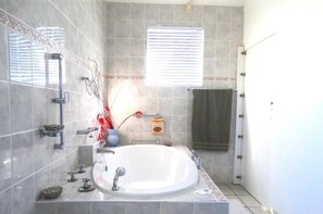 Bathroom - Au Plais de Langebaan  (Langebaan)
