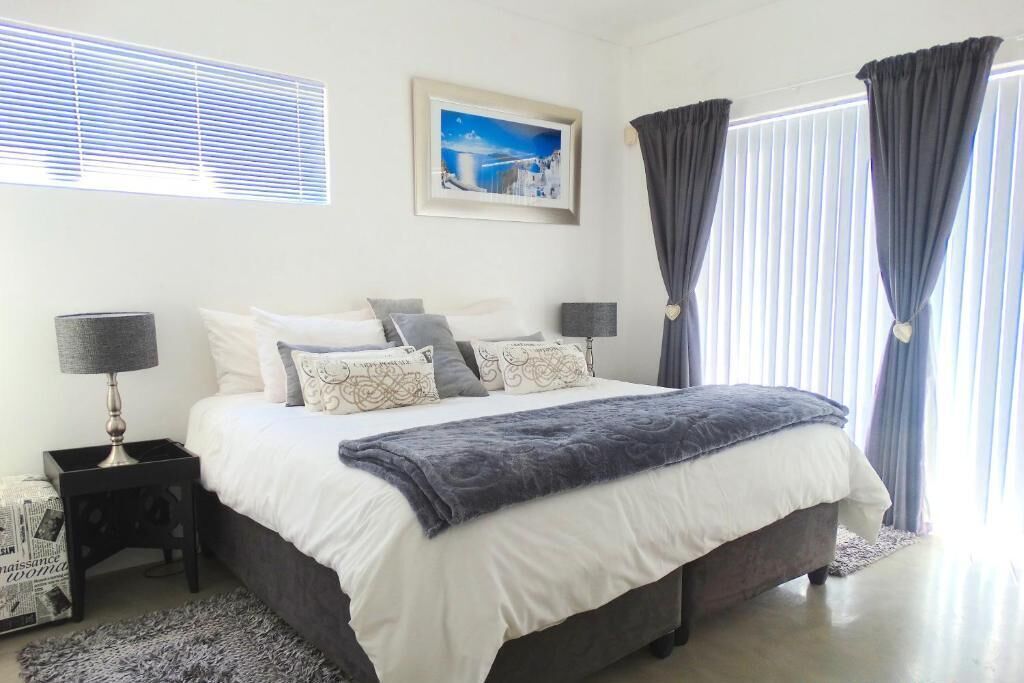 In-room safe, iron/ironing board, free WiFi