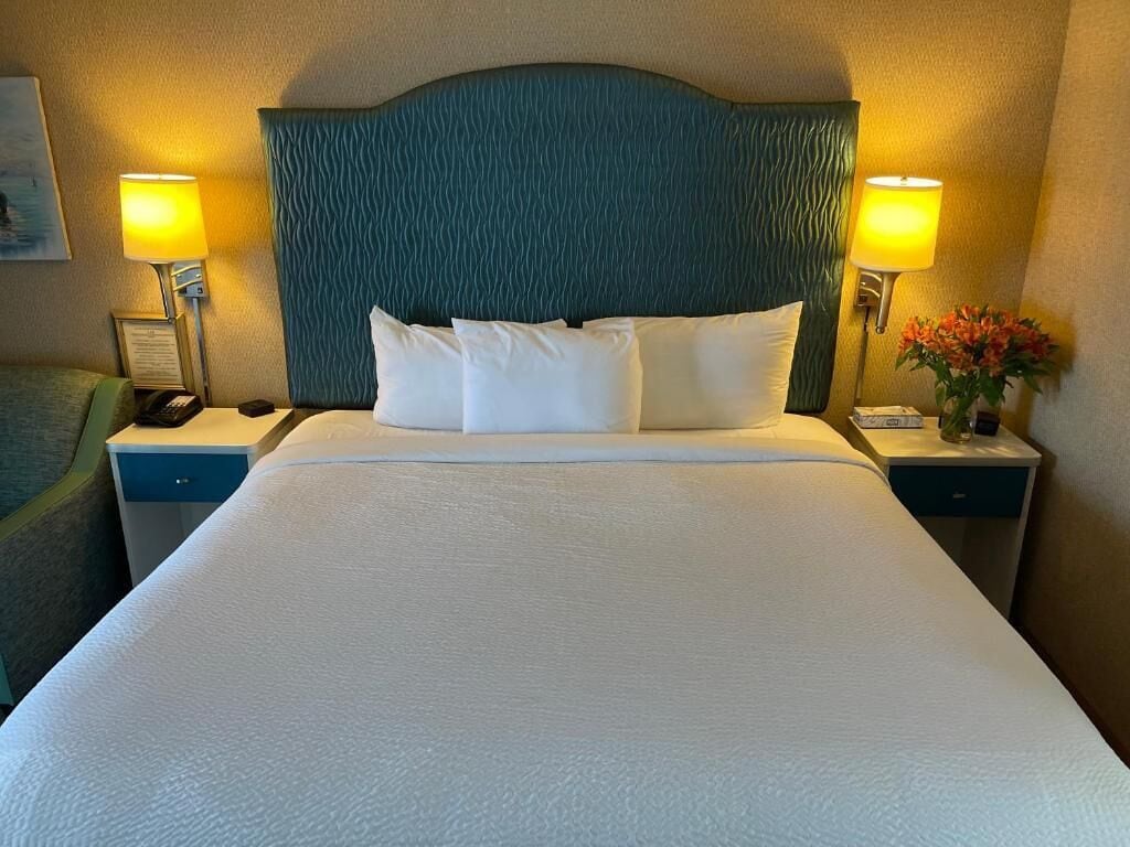 Internet, bed sheets