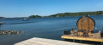 Property with sauna and jetty near Grisslehamn