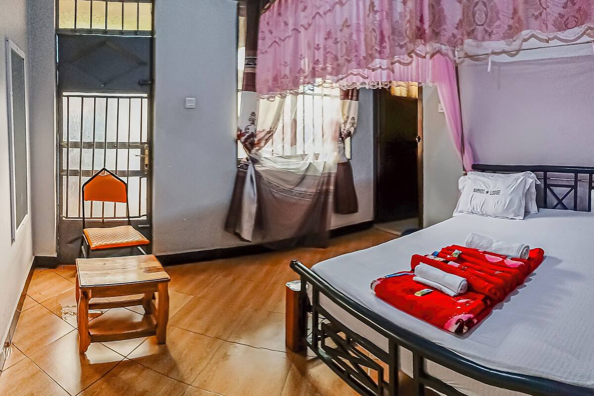 Phòng đôi Deluxe | Két bảo mật tại phòng, bàn, truy cập Internet không dây miễn phí
