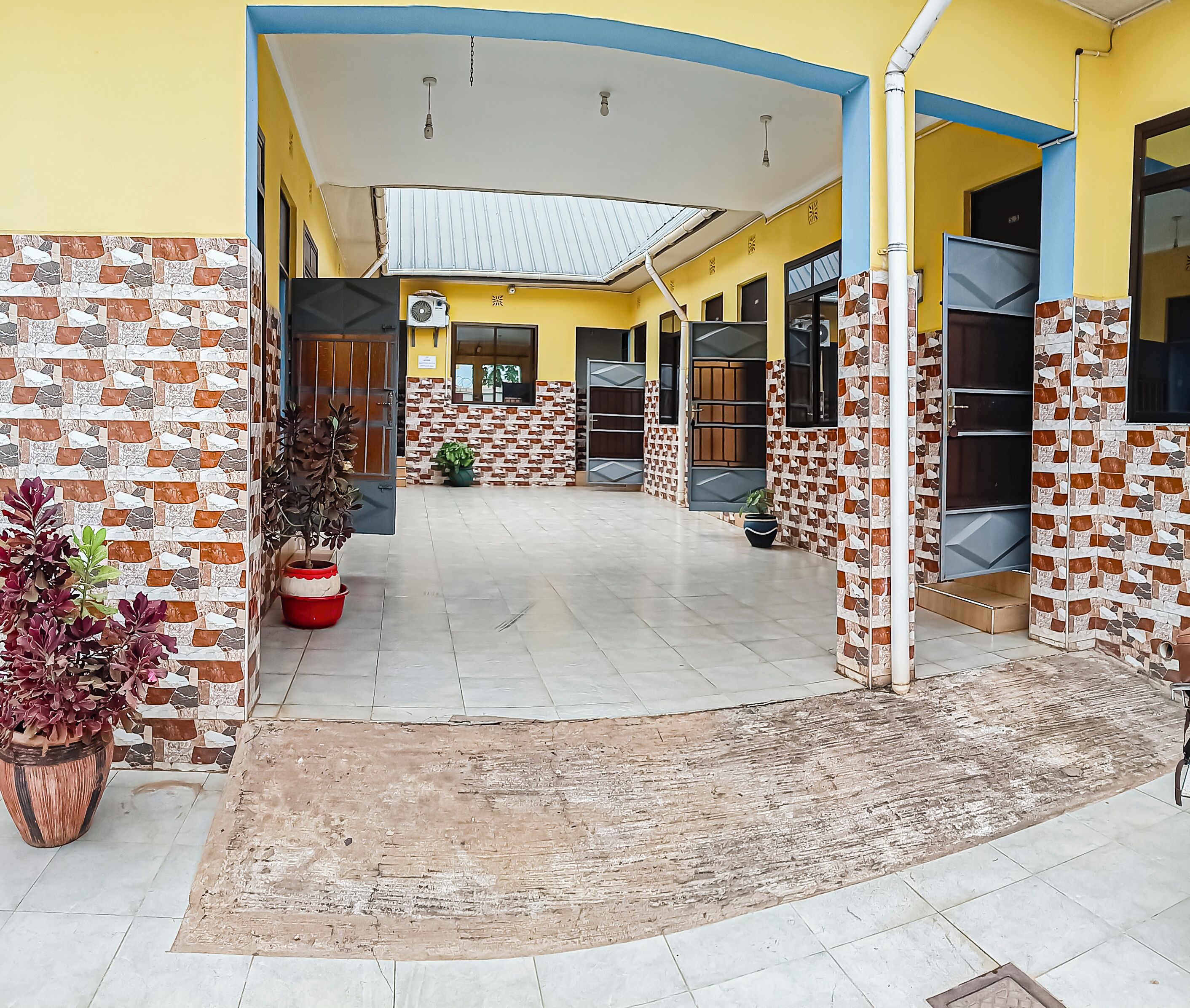 Deluxe Double Room | Property grounds