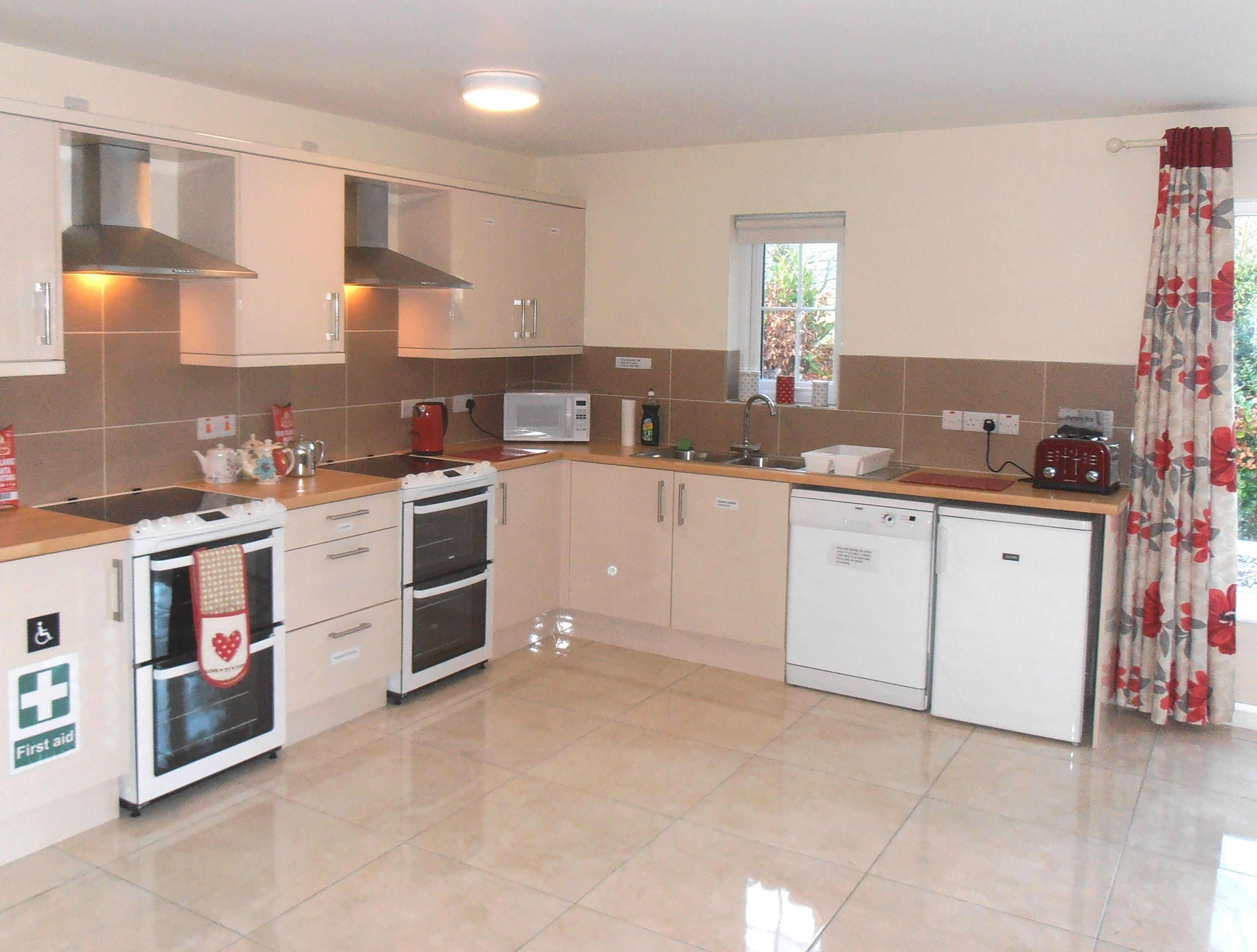 Dormitório compartilhado conforto, varanda, vista para o vale | Cozinha privada | Geladeira grande