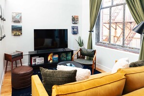 House, Accessible | 1 bedroom, Internet - Loft 309 Nightlife Side Loft Vinyl Lounge Walk Everywhere (Birmingham)