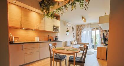 Oliwkowy – Stylish Apartment with a Natural Atmosphere Czestochowa City Break
