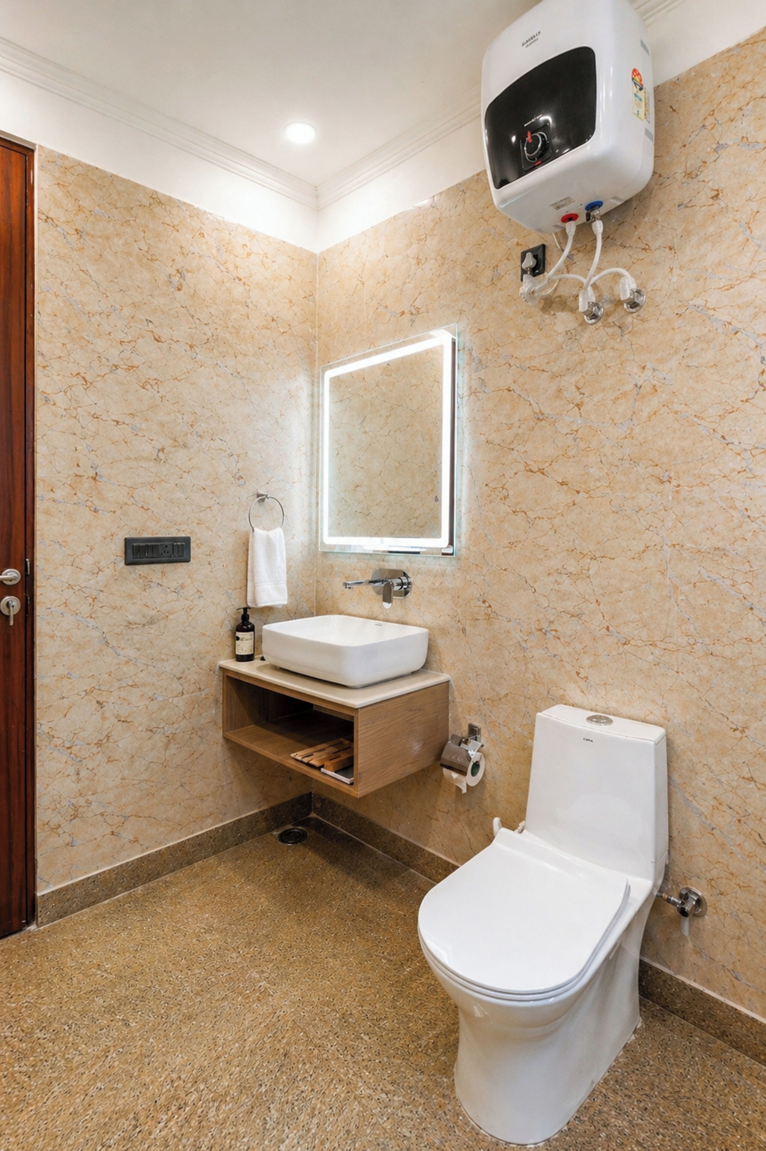 Deluxe Apartment | Bathroom