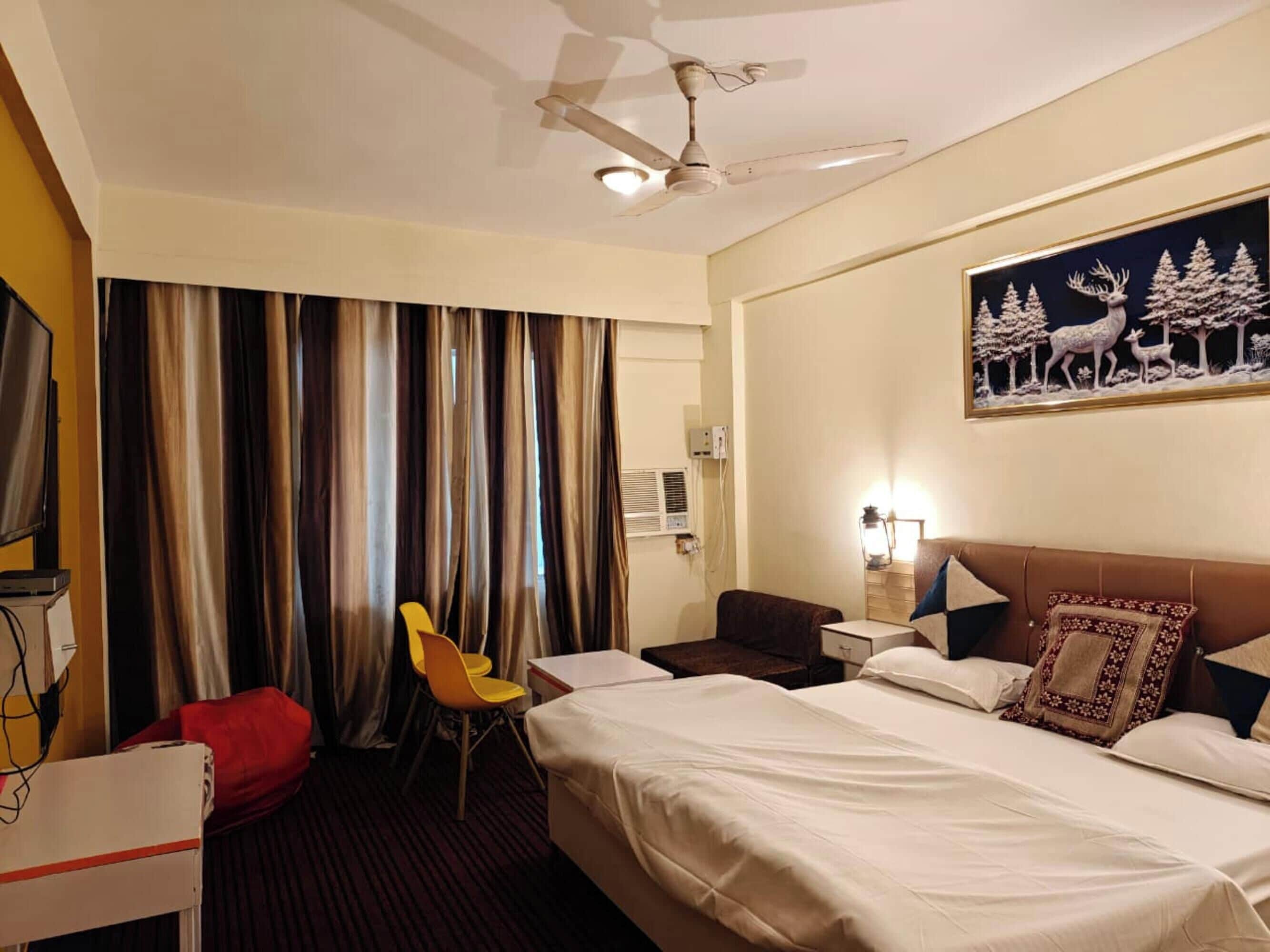 Chambre Double Deluxe, vue ville | Bureau, Wi-Fi gratuit