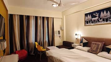 Deluxe Double Room, City View | Desk, free WiFi