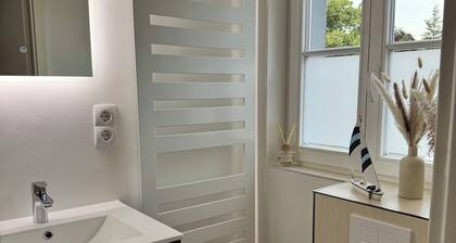 gemütliches Apartment auf 50m² mit Innenhof, 2 Minuten Fußweg zum See