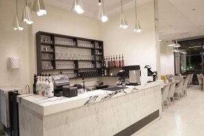 Bar (in der Unterkunft)