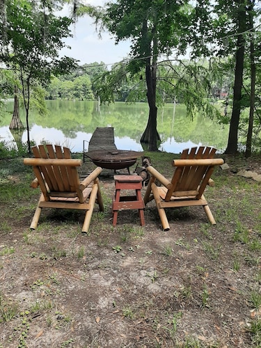 Fishing cabin on private lake